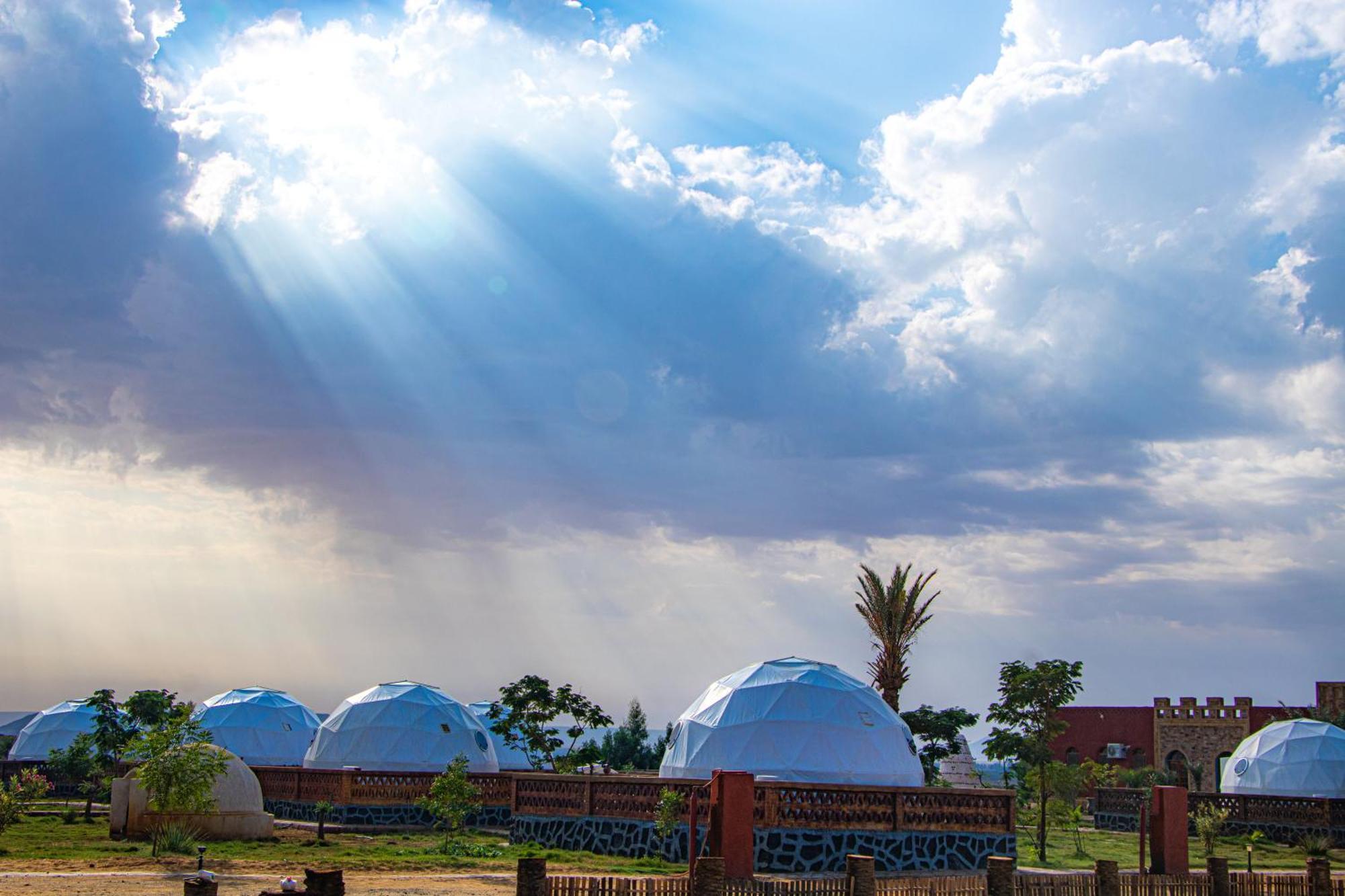 Отель B&W Sahara Sky Camp Farafra Экстерьер фото