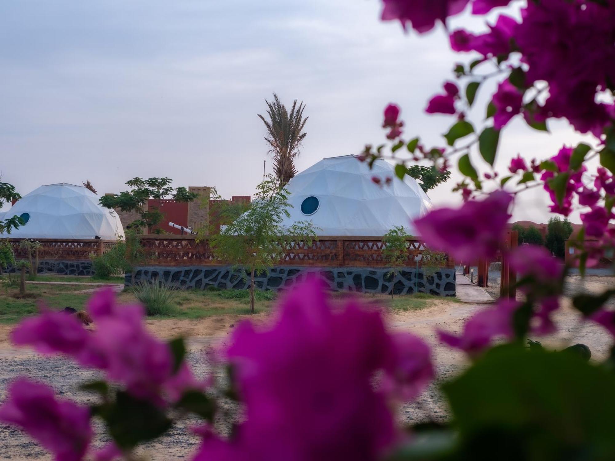 Отель B&W Sahara Sky Camp Farafra Экстерьер фото